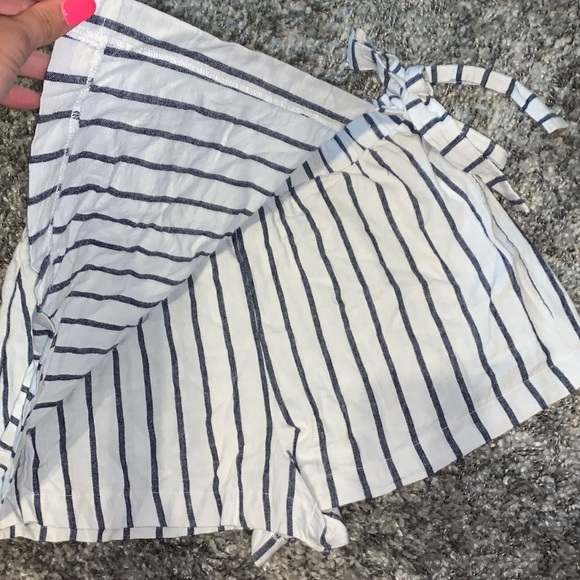 ✨Skirt with a wrap tie! - Picture 2 of 4